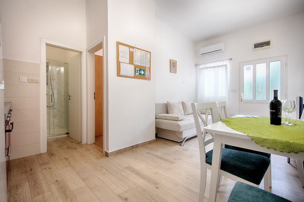 Poduje Apartments Vis
